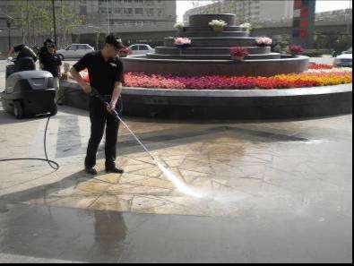 廣場(chǎng)、路面清洗